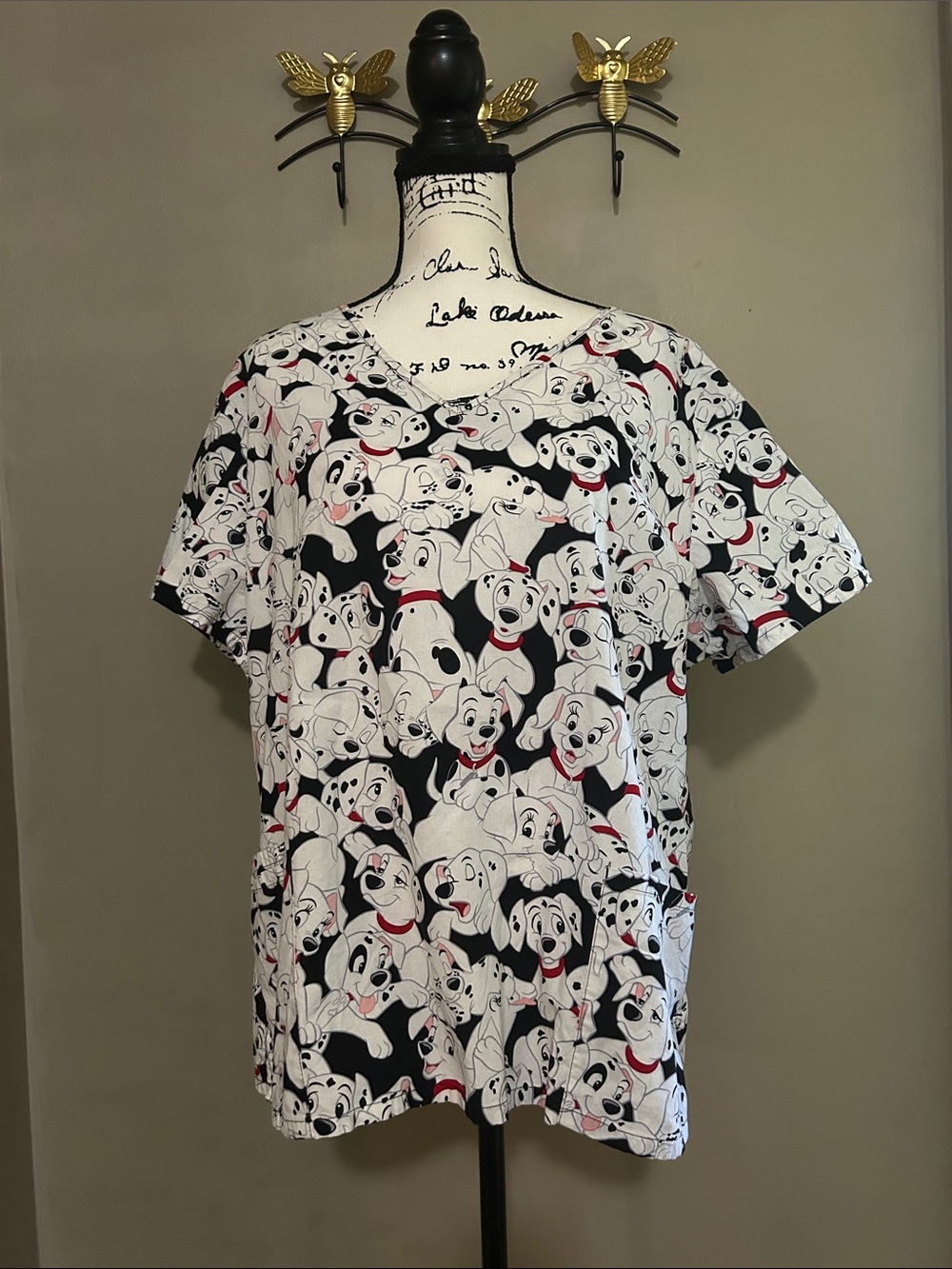 Disney 101 Dalmatians Scrub Top White & Black Puppy
Print